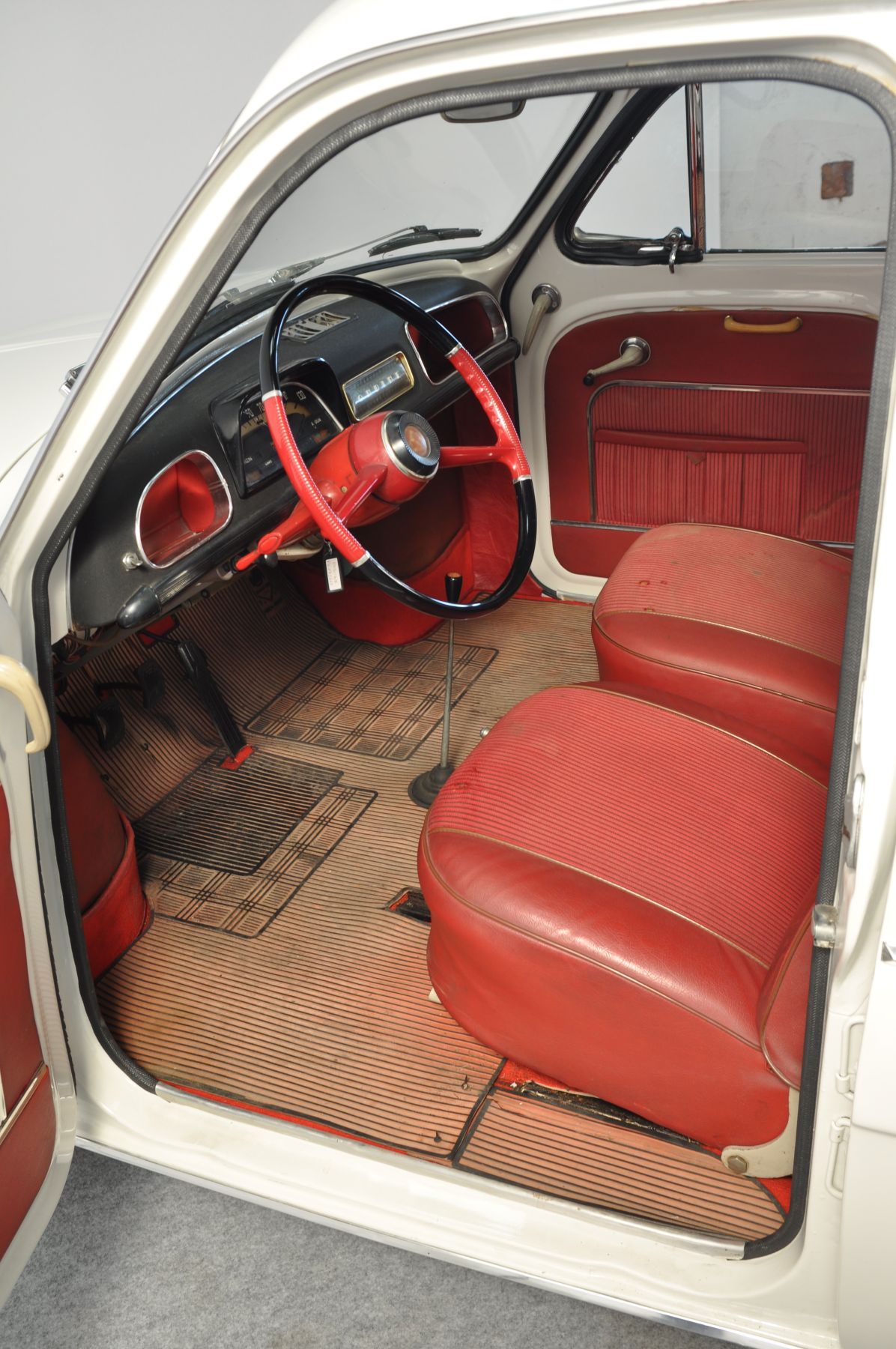 1961 Renault Ondine Alfa Romeo berline No reserve